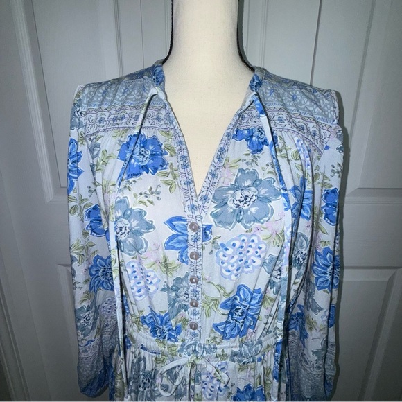 Lucky Brand Floral Long Sleeve Dress in Blue and White size large 100% rayon - Picture 3 of 12